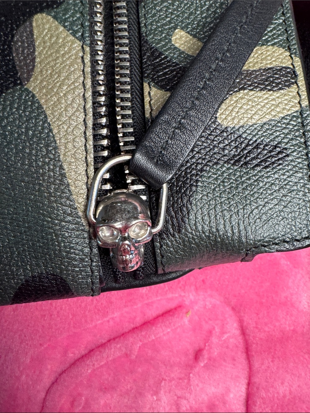 Alexander McQueen Camo Leather Skull Messenger Bag w/ Silver Skull Hardware NWOT - Picture 10 of 13